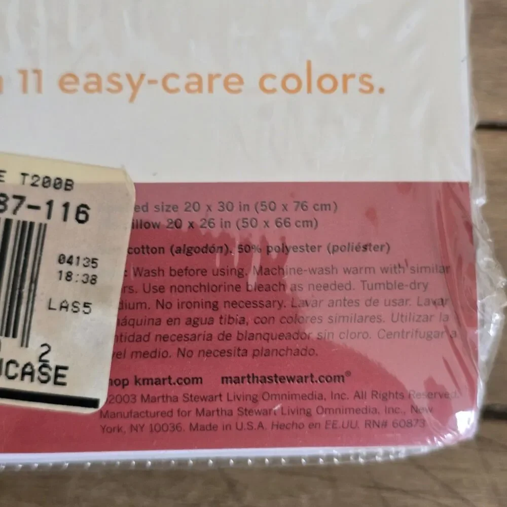 MARTHA STEWART White Two Standard Pillowcases 200 Thread Count Cotton Blend New